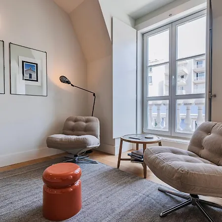 Luxury Penthouse In Alecrim * Lisboa