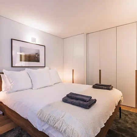 Luxury Penthouse In Alecrim * Lisboa