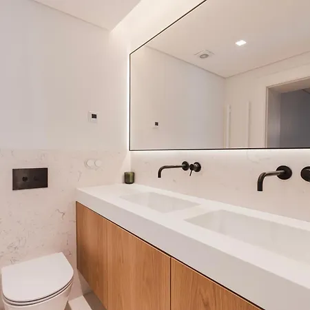 Luxury Penthouse In Alecrim * Lisboa