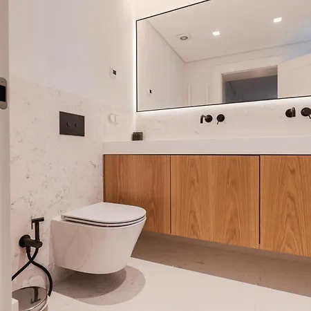 Luxury Penthouse In Alecrim * Lisboa
