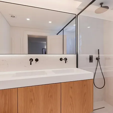 Luxury Penthouse In Alecrim Lisboa